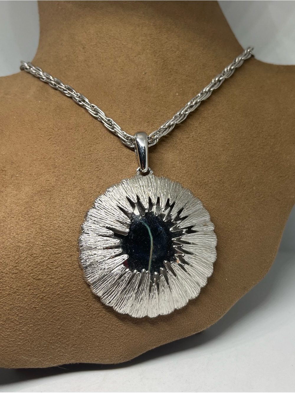 Vintage Monet Sunburst Pendant Necklace
